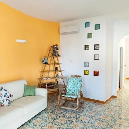 Szálloda La Deliziosa Flat With Pool & Terrace